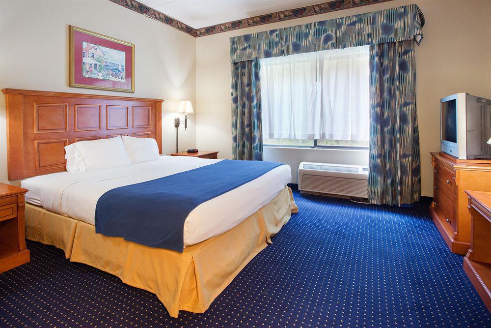 Savannah Gateway Hotel & Suites Georgetown Habitación foto